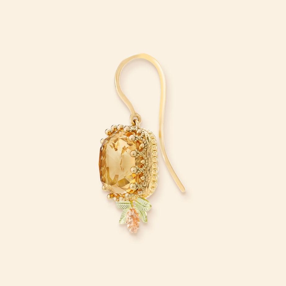 Boucle d'oreilles or jaune joaillerie Mellerio