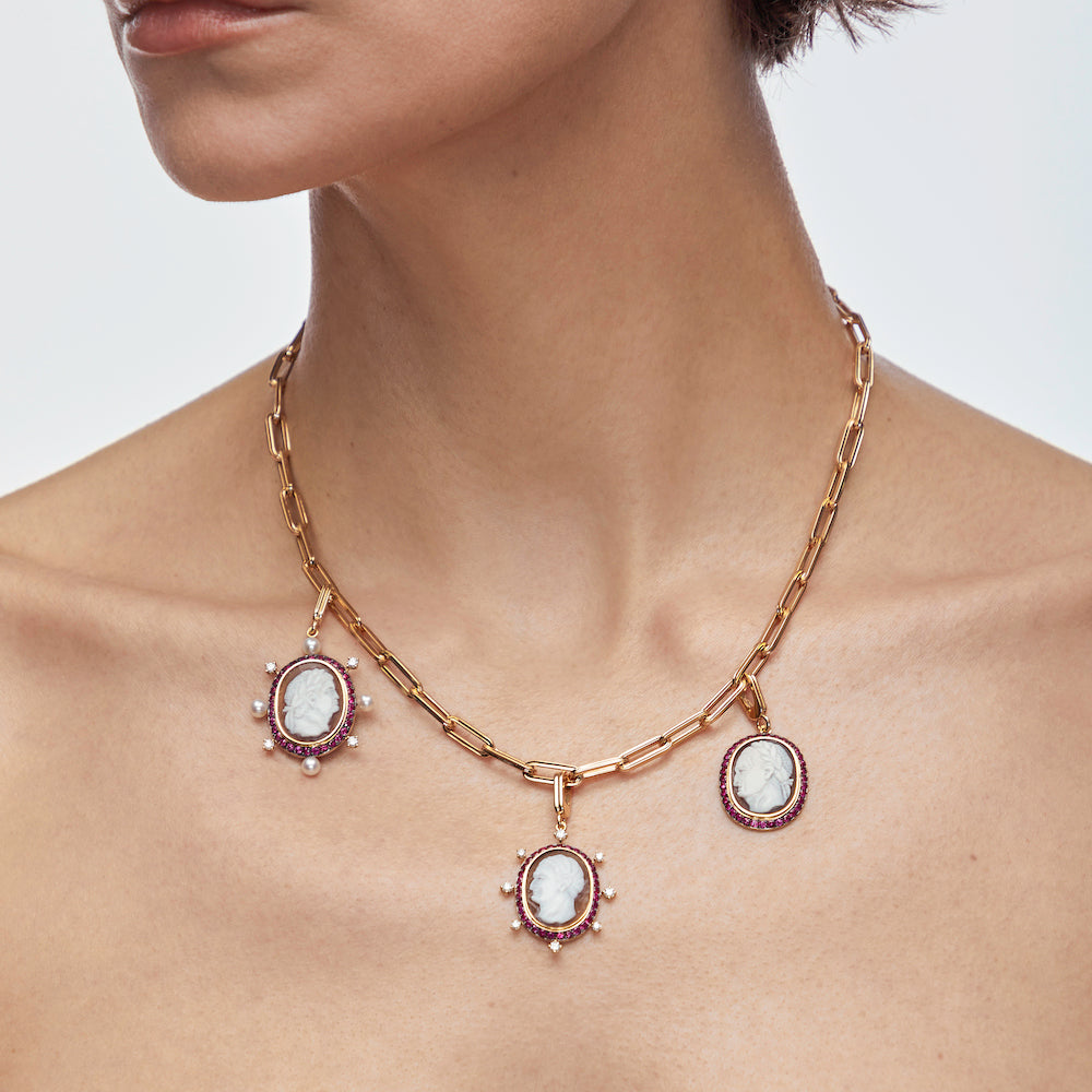 Precious Cameo Pearls Yellow Gold Mellerio
